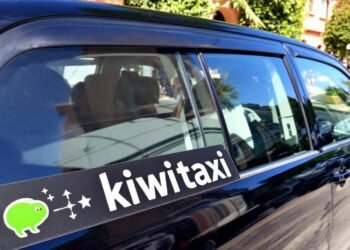 voiture kiwi taxi bleu 3195
